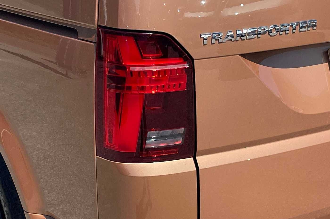 Volkswagen Transporter Kombi ransporter 2.0 BiTDI T32 Highline Kombi Double Cab 5dr Diesel DSG FWD SWB Euro 6