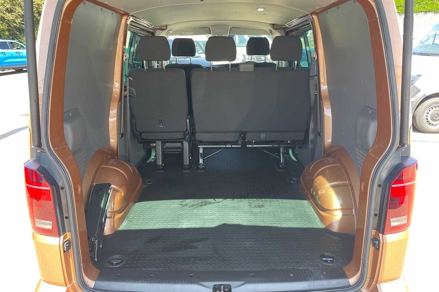 Volkswagen Transporter Kombi ransporter 2.0 BiTDI T32 Highline Kombi Double Cab 5dr Diesel DSG FWD SWB Euro 6