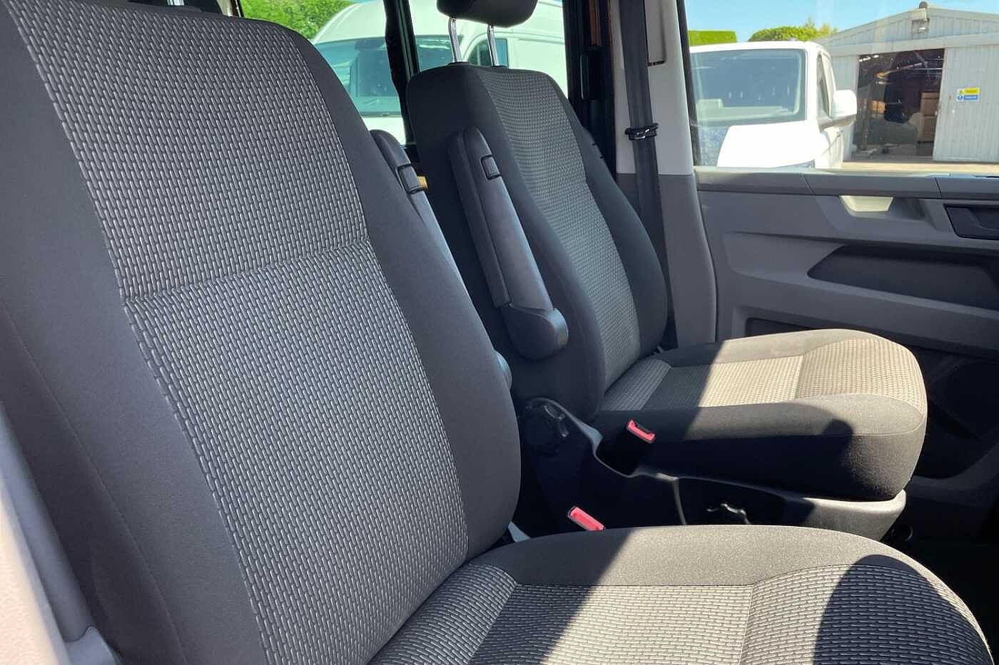 Volkswagen Transporter Kombi ransporter 2.0 BiTDI T32 Highline Kombi Double Cab 5dr Diesel DSG FWD SWB Euro 6