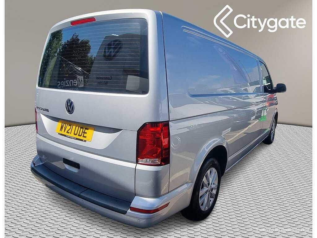 Volkswagen Transporter T30 Panel van Highline LWB 110 PS 2.0 TDI 5sp Manual
