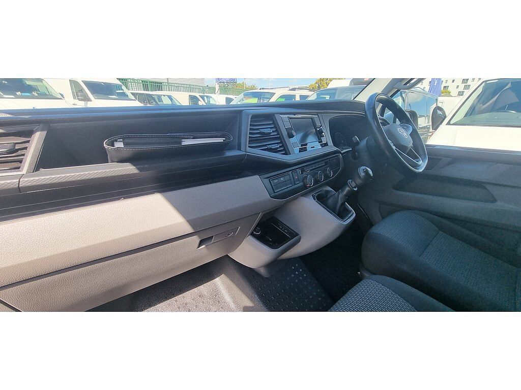 Volkswagen Transporter T30 Panel van Highline LWB 110 PS 2.0 TDI 5sp Manual