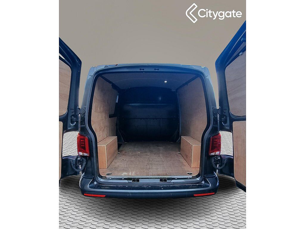 Volkswagen Transporter T28 Panel van Highline SWB 150 PS 2.0 TDI 6sp Manual