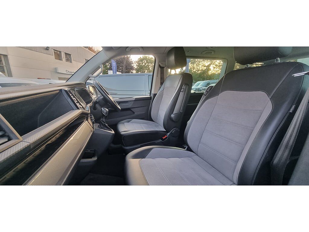 Volkswagen Caravelle Executive SWB 150 PS 2.0 TDI 7sp DSG