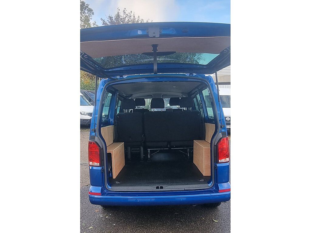 Volkswagen Transporter T30 Kombi Highline SWB 150 PS 2.0 TDI 7sp DSG