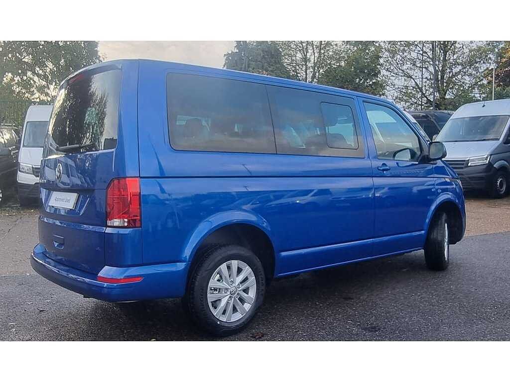Volkswagen Transporter T30 Kombi Highline SWB 150 PS 2.0 TDI 7sp DSG