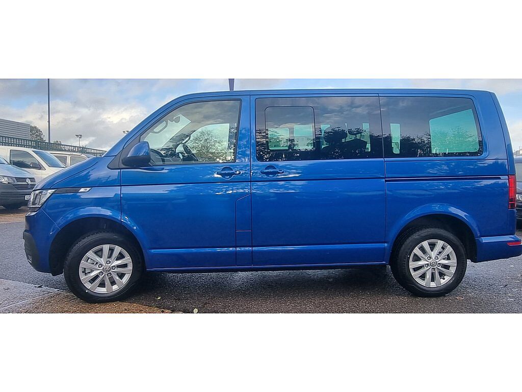 Volkswagen Transporter T30 Kombi Highline SWB 150 PS 2.0 TDI 7sp DSG
