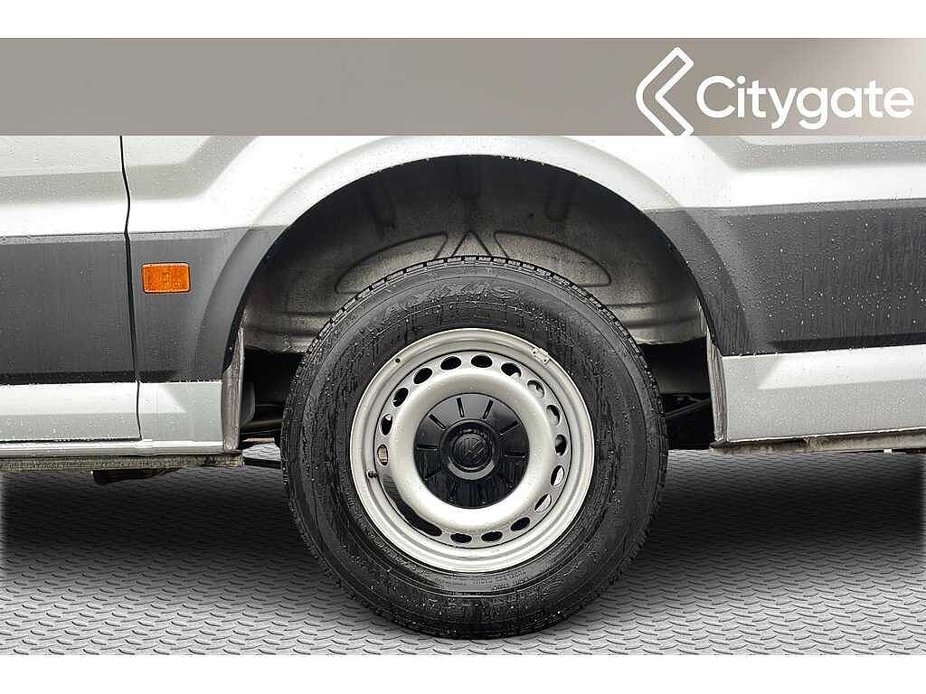 Volkswagen Crafter CR35 Panel van Trendline MWB 140 PS 2.0 TDI 6sp Manual FWD