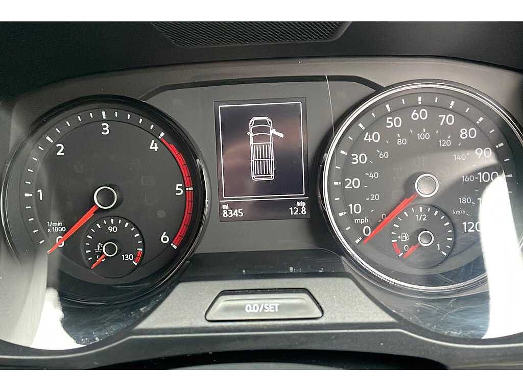 Volkswagen Crafter CR35 Panel van Trendline MWB 140 PS 2.0 TDI 6sp Manual FWD