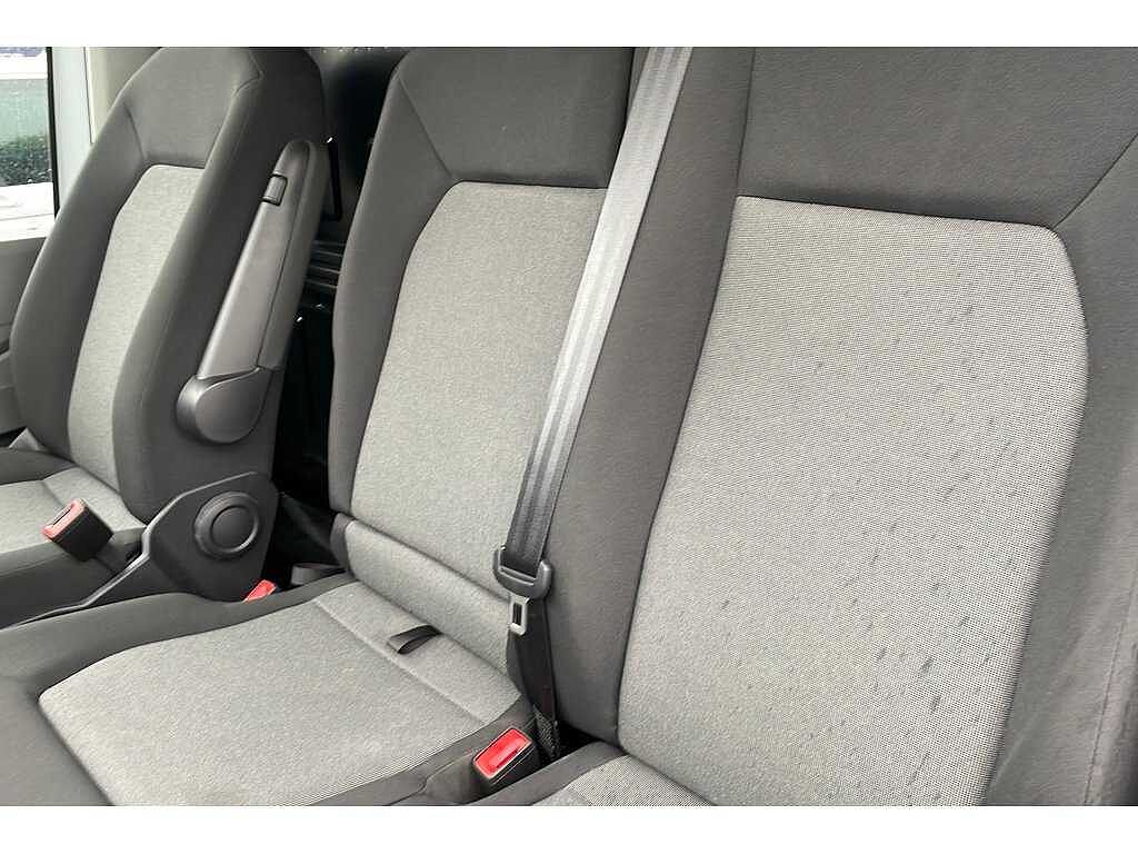 Volkswagen Crafter CR35 Panel van Trendline MWB 140 PS 2.0 TDI 6sp Manual FWD