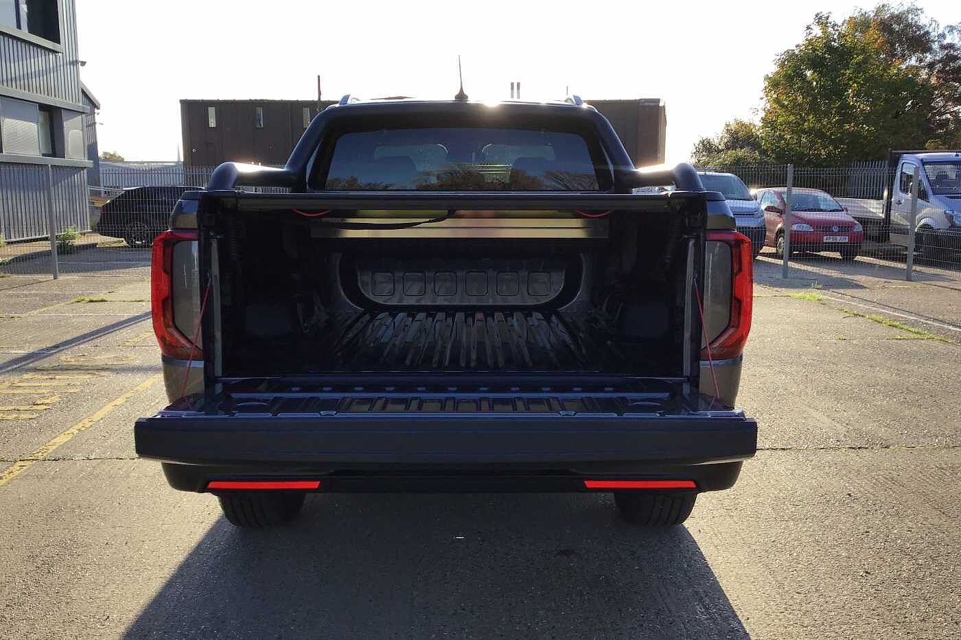 Volkswagen Amarok Diesel D/Cab Pick Up PanAmericana 3.0 V6 TDI 240 4M Auto