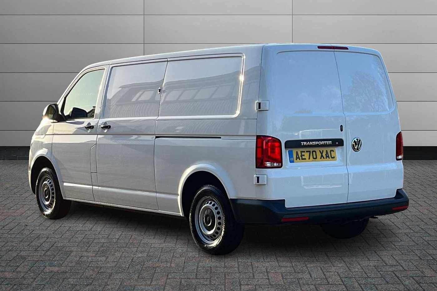 Volkswagen Transporter 2.0TDI 110ps T28 Startline BMT LWB PV (AIR CON)
