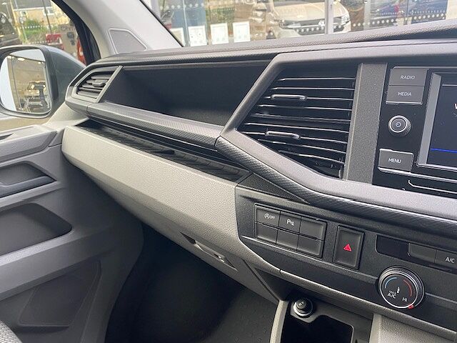 Volkswagen Transporter PV 2.0BiTDI 204ps T32 Highline SWB DSG