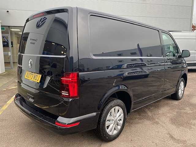 Volkswagen Transporter 2.0TDI 150ps T28 Highline BMT SWB PV D