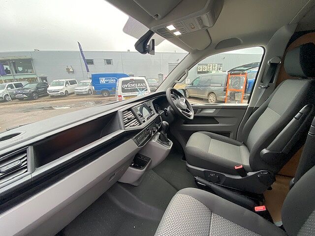 Volkswagen Transporter 2.0TDI 150ps T28 Highline BMT SWB PV D