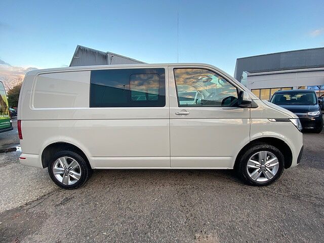Volkswagen Transporter Kombi 2.0TDI 150 T32 Highline BMT SWB