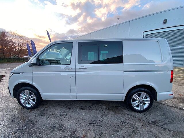 Volkswagen Transporter Kombi 2.0TDI 150 T32 Highline BMT SWB