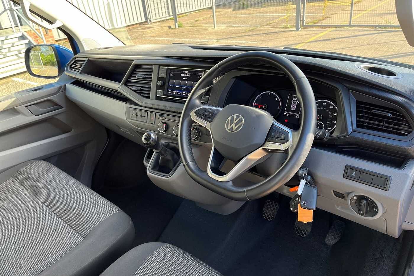 Volkswagen Transporter Kombi 2.0TDI 110ps(Eu6d) T30 High SWB