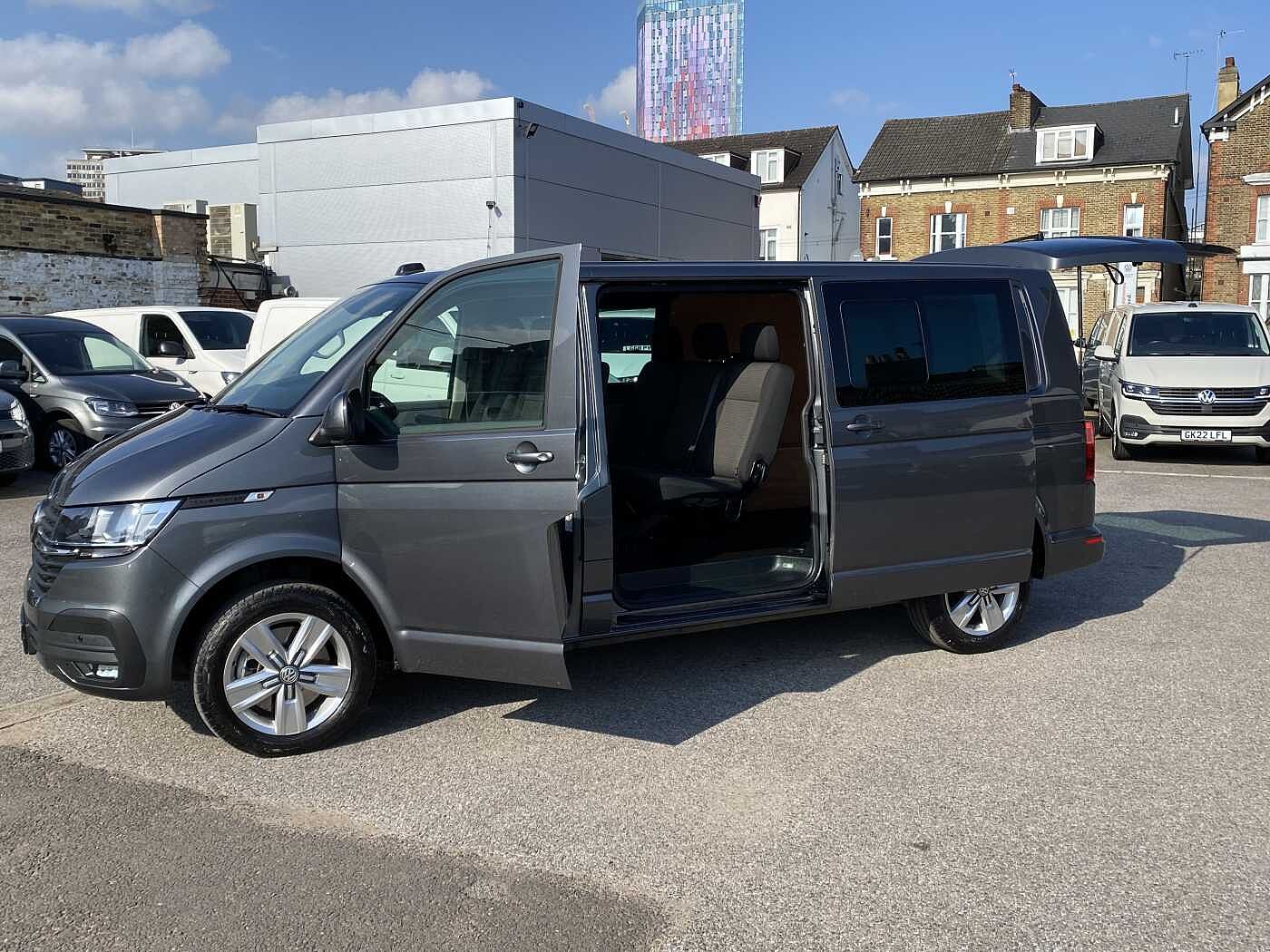 Volkswagen Transporter 2.0TDI 150ps T32 Highline BMT LWB kombi
