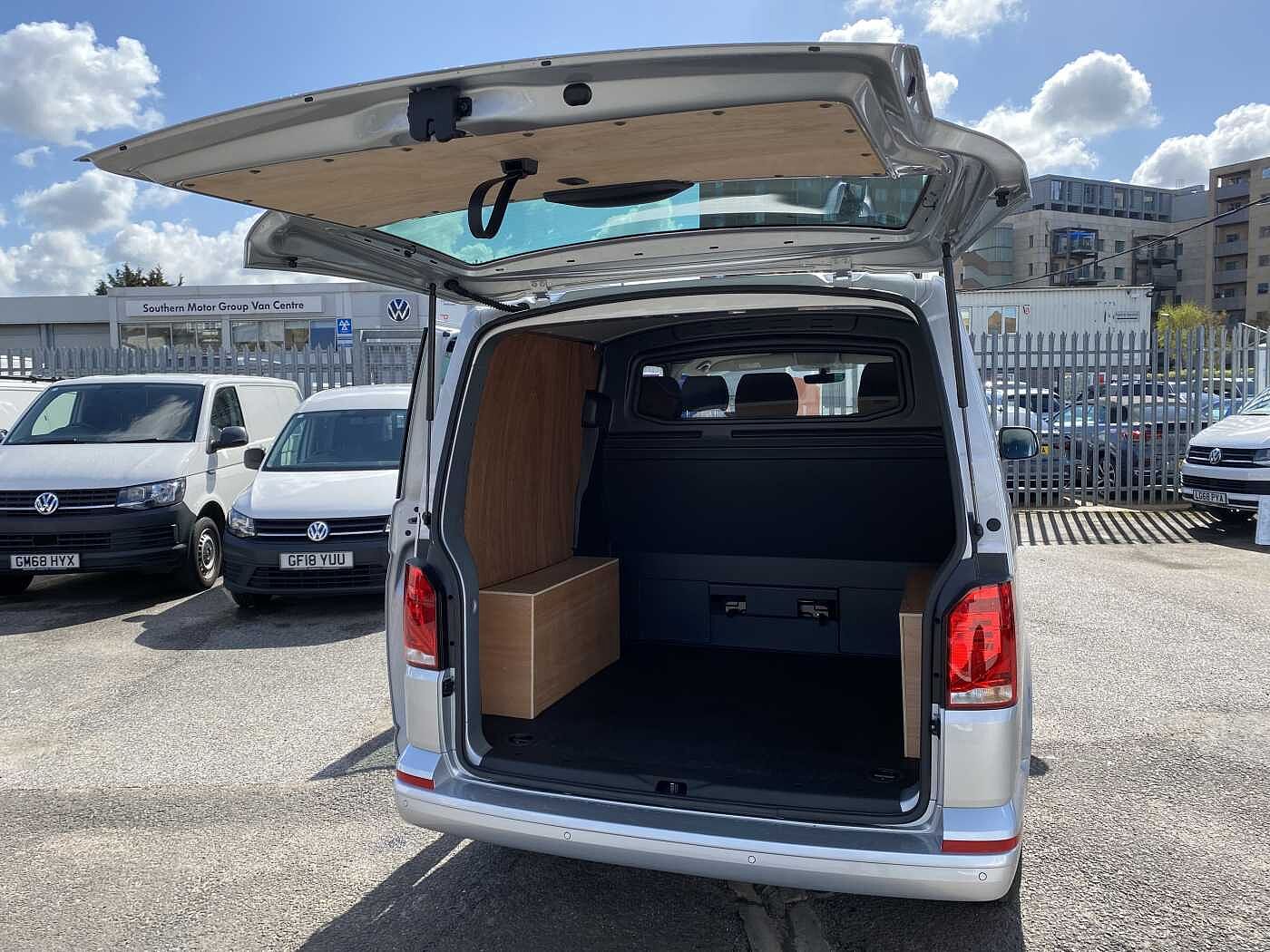 Volkswagen Transporter T30 Swb Diesel 2.0 TDI 110 Highline Kombi Van