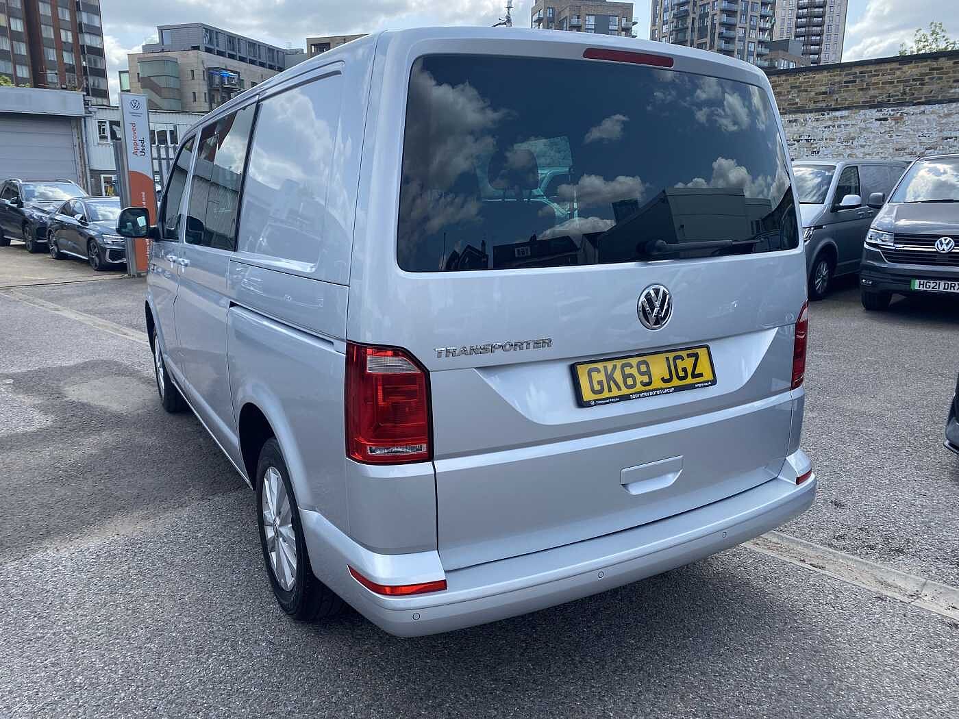 Volkswagen Transporter Kombi 2.0TDI 102PS EU6 T30 HL BMT SWB