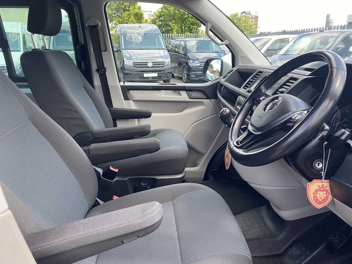 Volkswagen Transporter Kombi 2.0TDI 102PS EU6 T30 HL BMT SWB