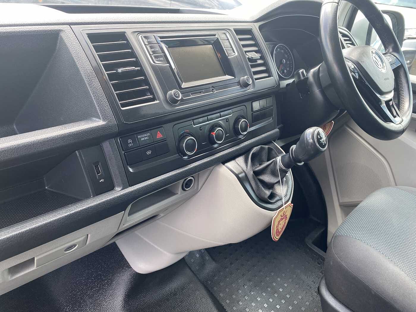 Volkswagen Transporter Kombi 2.0TDI 102PS EU6 T30 HL BMT SWB