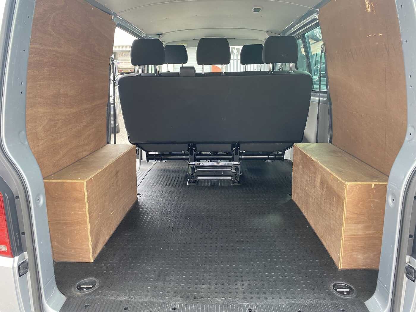 Volkswagen Transporter Kombi 2.0TDI 102PS EU6 T30 HL BMT SWB