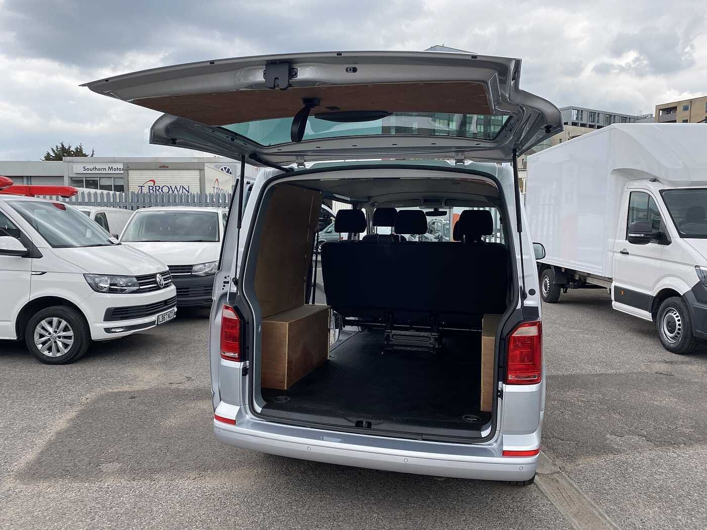 Volkswagen Transporter Kombi 2.0TDI 102PS EU6 T30 HL BMT SWB