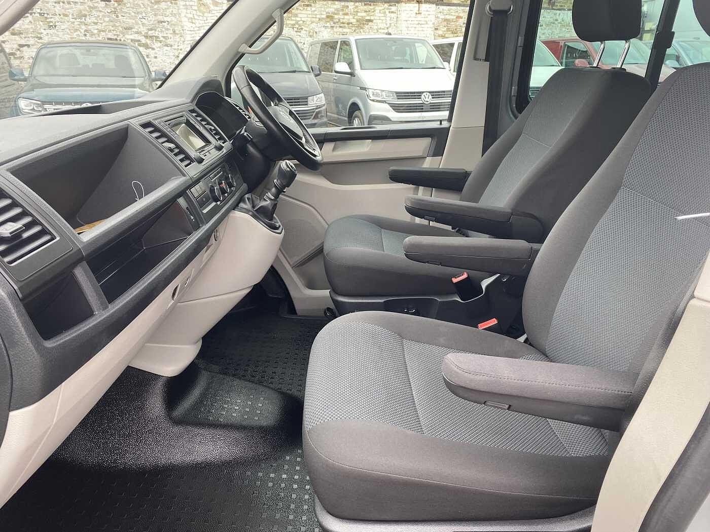 Volkswagen Transporter Kombi 2.0TDI 102PS EU6 T30 HL BMT SWB