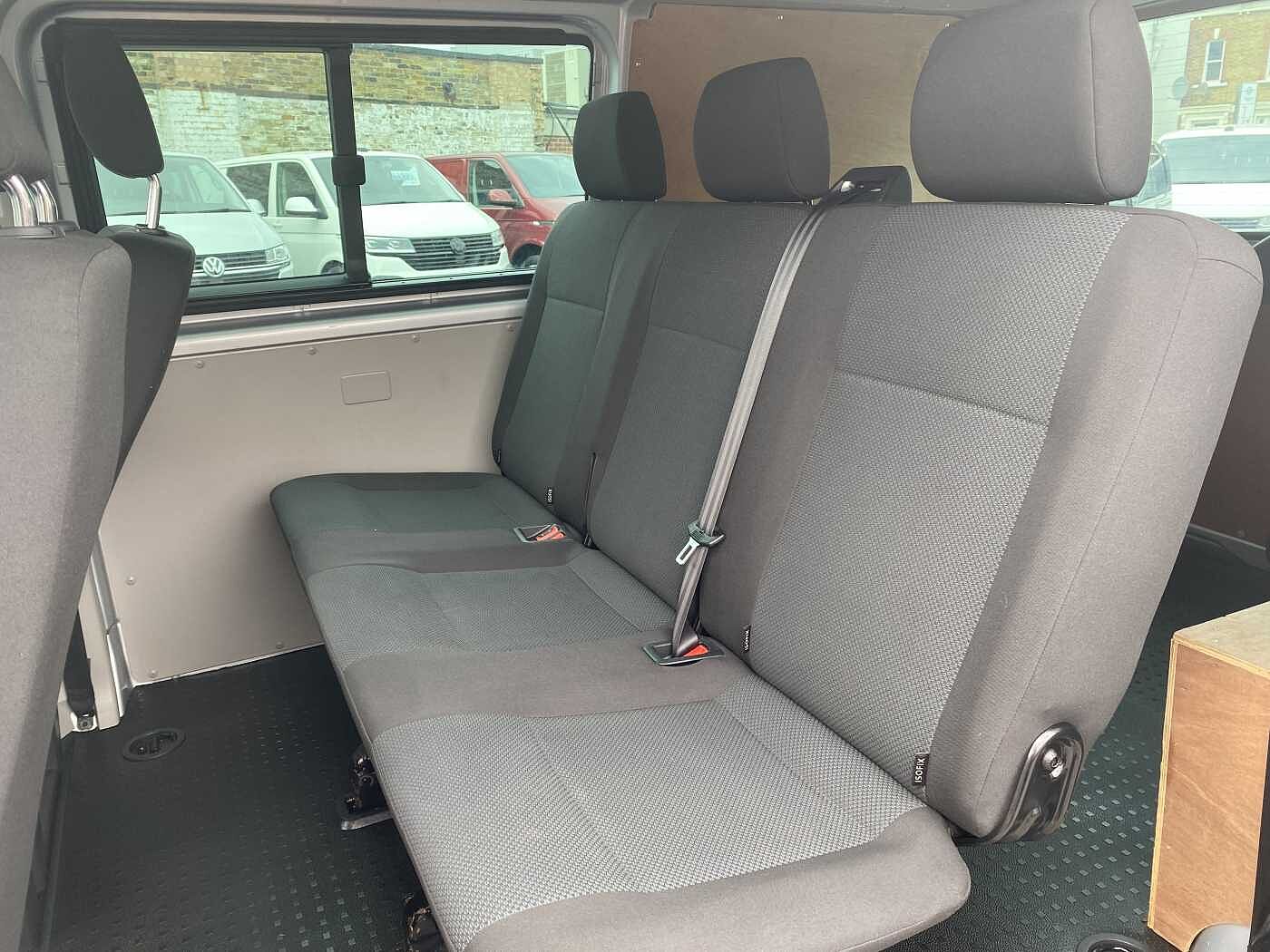 Volkswagen Transporter Kombi 2.0TDI 102PS EU6 T30 HL BMT SWB