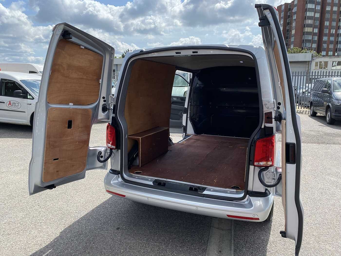 Volkswagen Transporter 2.0TDI (150PS)Eu6 T30 Highline LWB PV