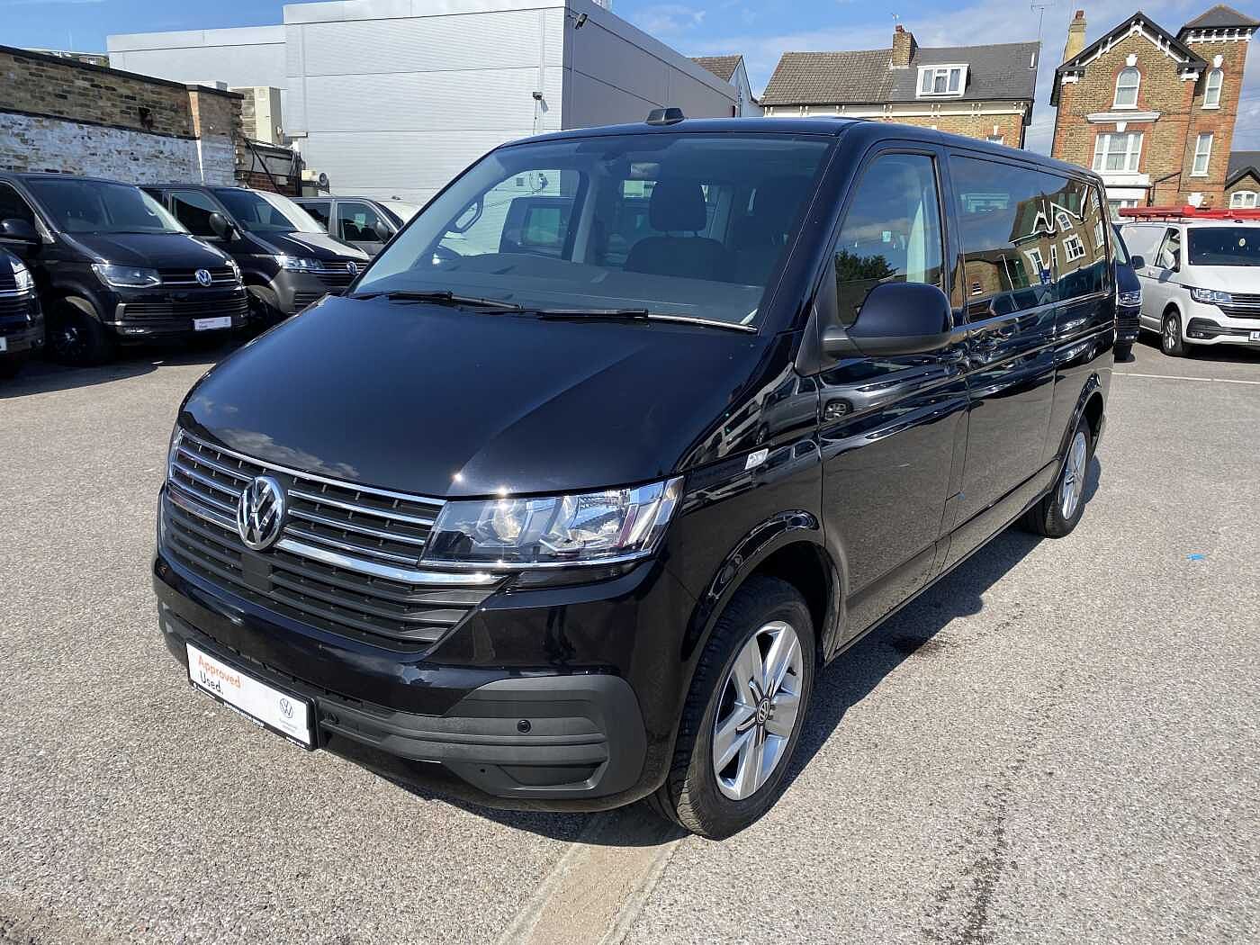 Volkswagen Transporter Shuttle T32 SE LWB 2.0TDI 150PS DSG
