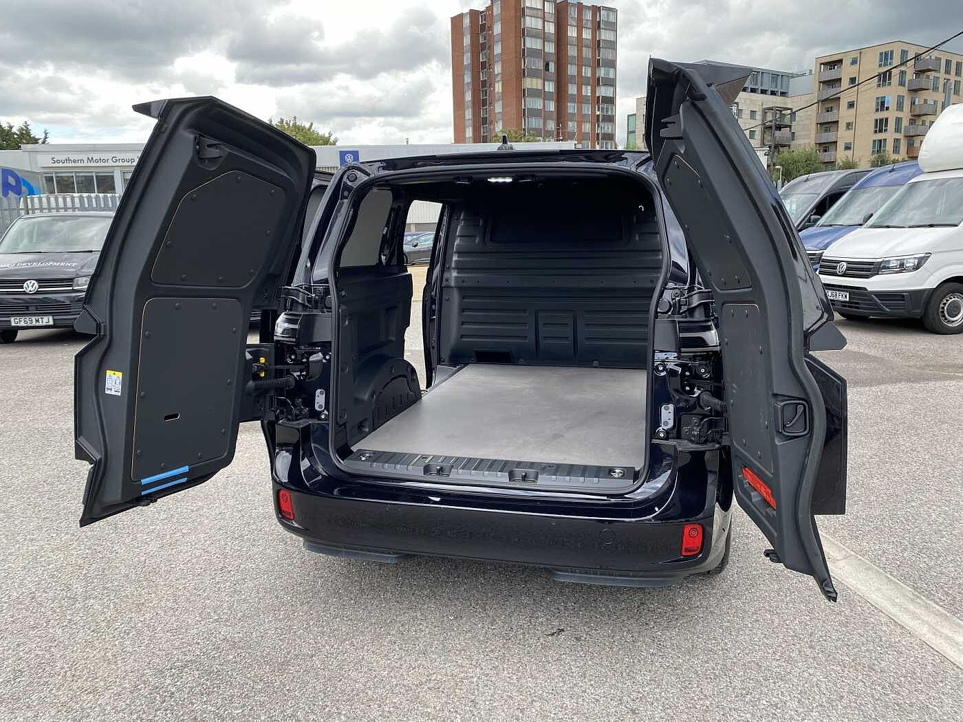 Volkswagen ID. Buzz Cargo E (204ps) Commerce Plus 77kWh
