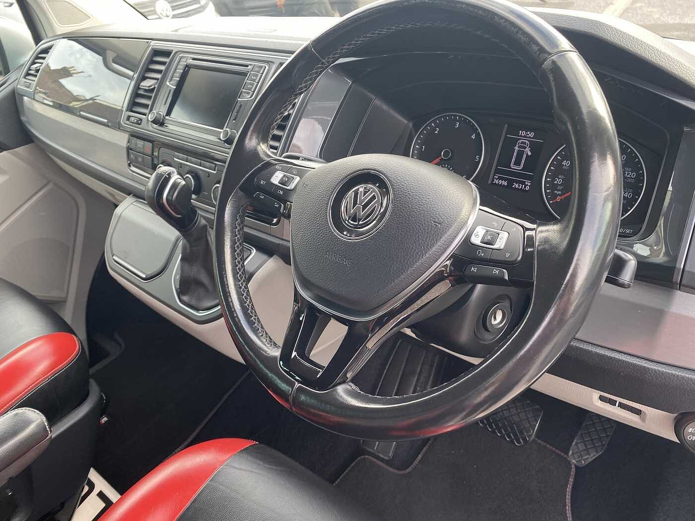 Volkswagen Transporter T32 Lwb Diesel 2.0 BiTDI BMT 204 Sportline Kombi Van DSG