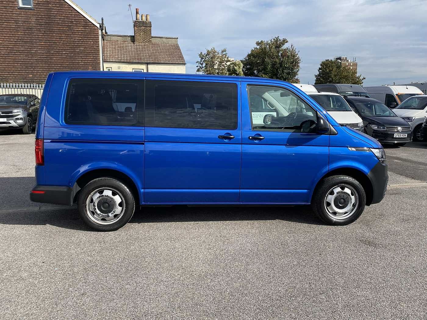 Volkswagen Transporter Shuttle 2.0TDI 110ps Eu6dT-E T32 S BMT SWB MB