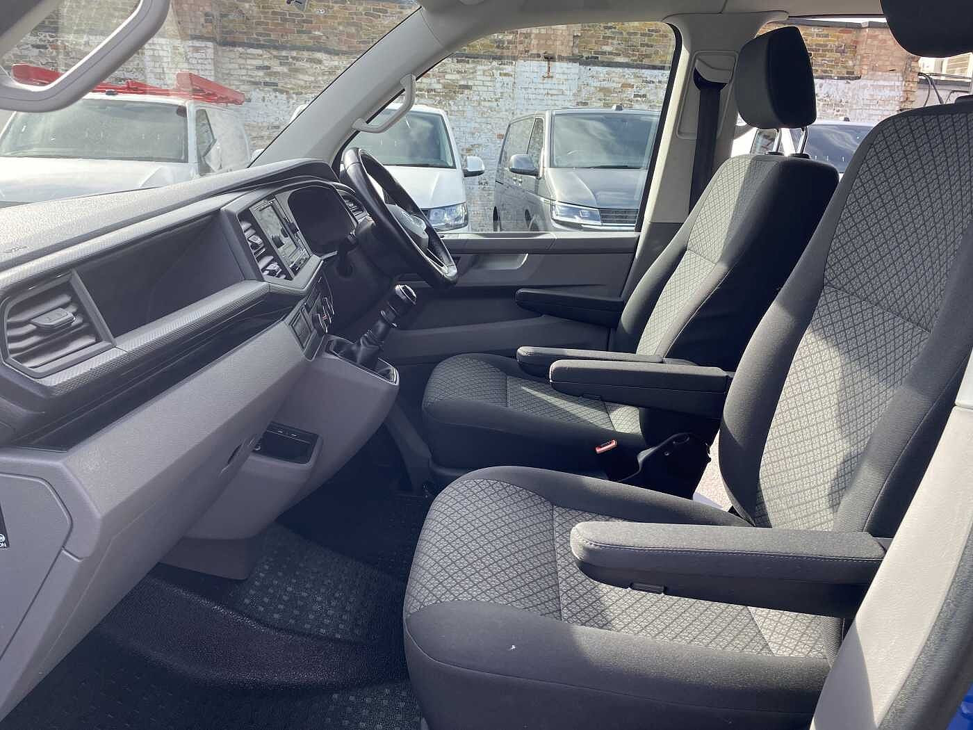 Volkswagen Transporter Shuttle 2.0TDI 110ps Eu6dT-E T32 S BMT SWB MB
