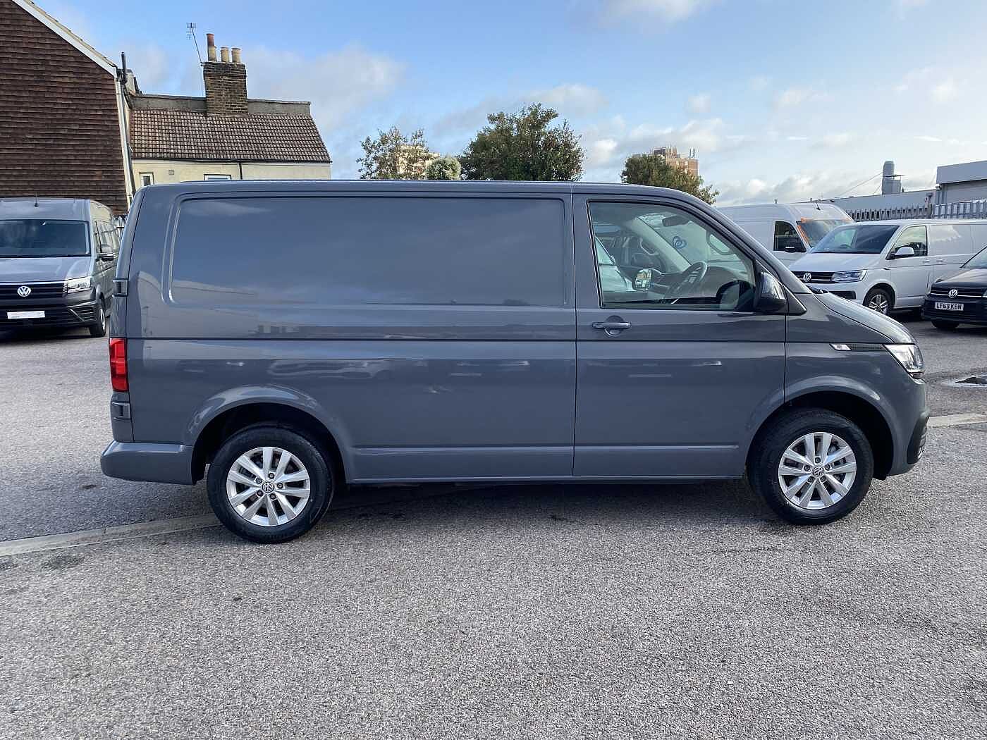 Volkswagen Transporter 2.0TDI (150PS)Eu6 T30 Highline SWB PV