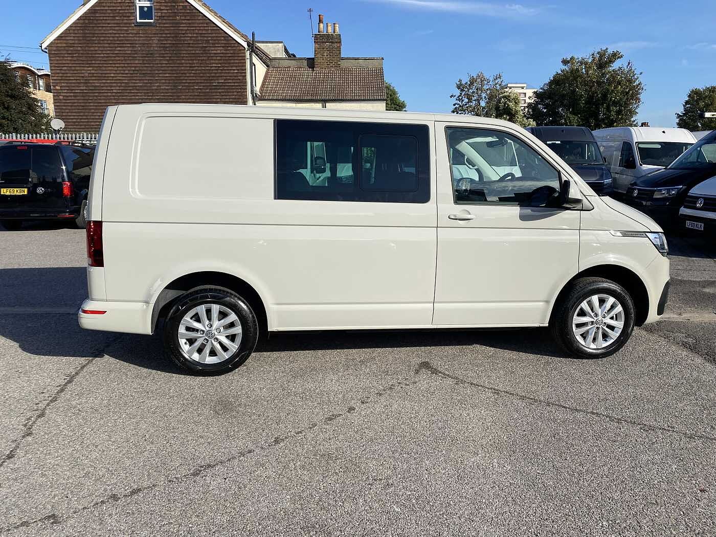 Volkswagen Transporter Kombi 2.0TDI 150 EU6T30 HL BMT SWB