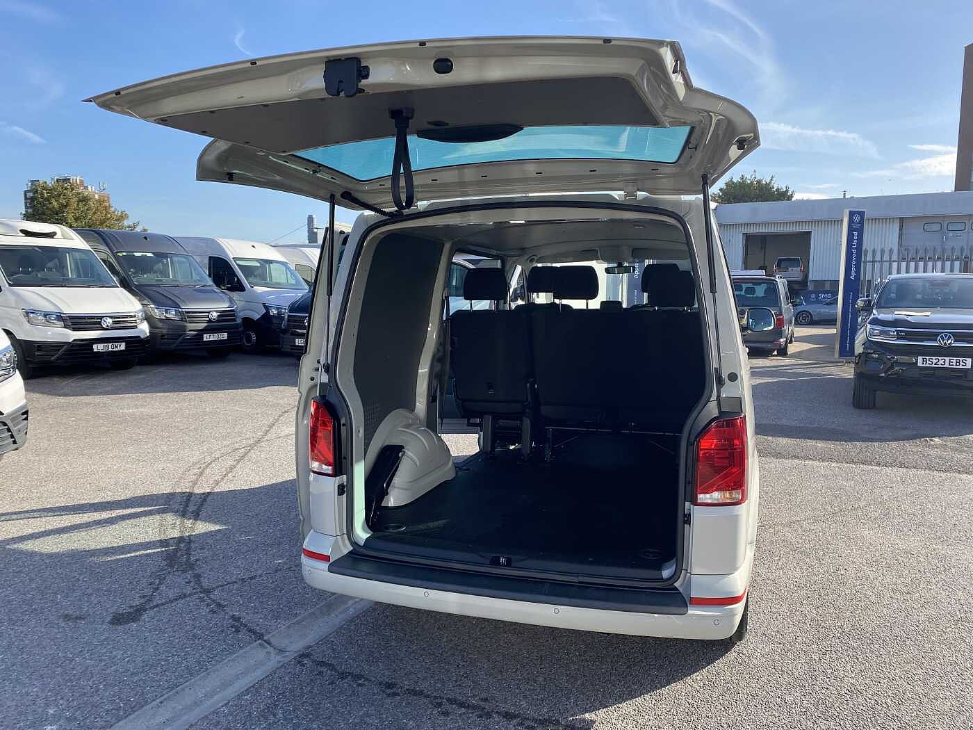 Volkswagen Transporter Kombi 2.0TDI 150 EU6T30 HL BMT SWB