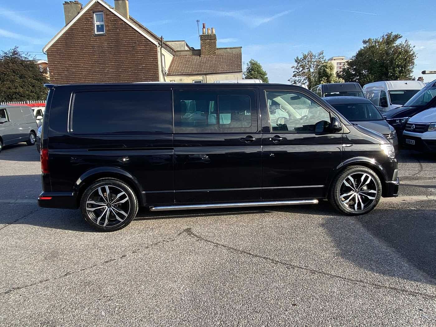 Volkswagen Transporter Kombi 2.0BiTDI 204PS T32 HLBMT LWB DSG