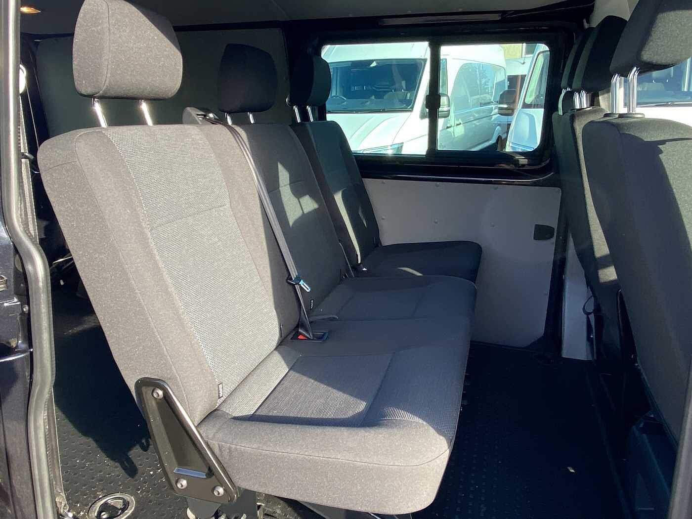Volkswagen Transporter Kombi 2.0BiTDI 204PS T32 HLBMT LWB DSG