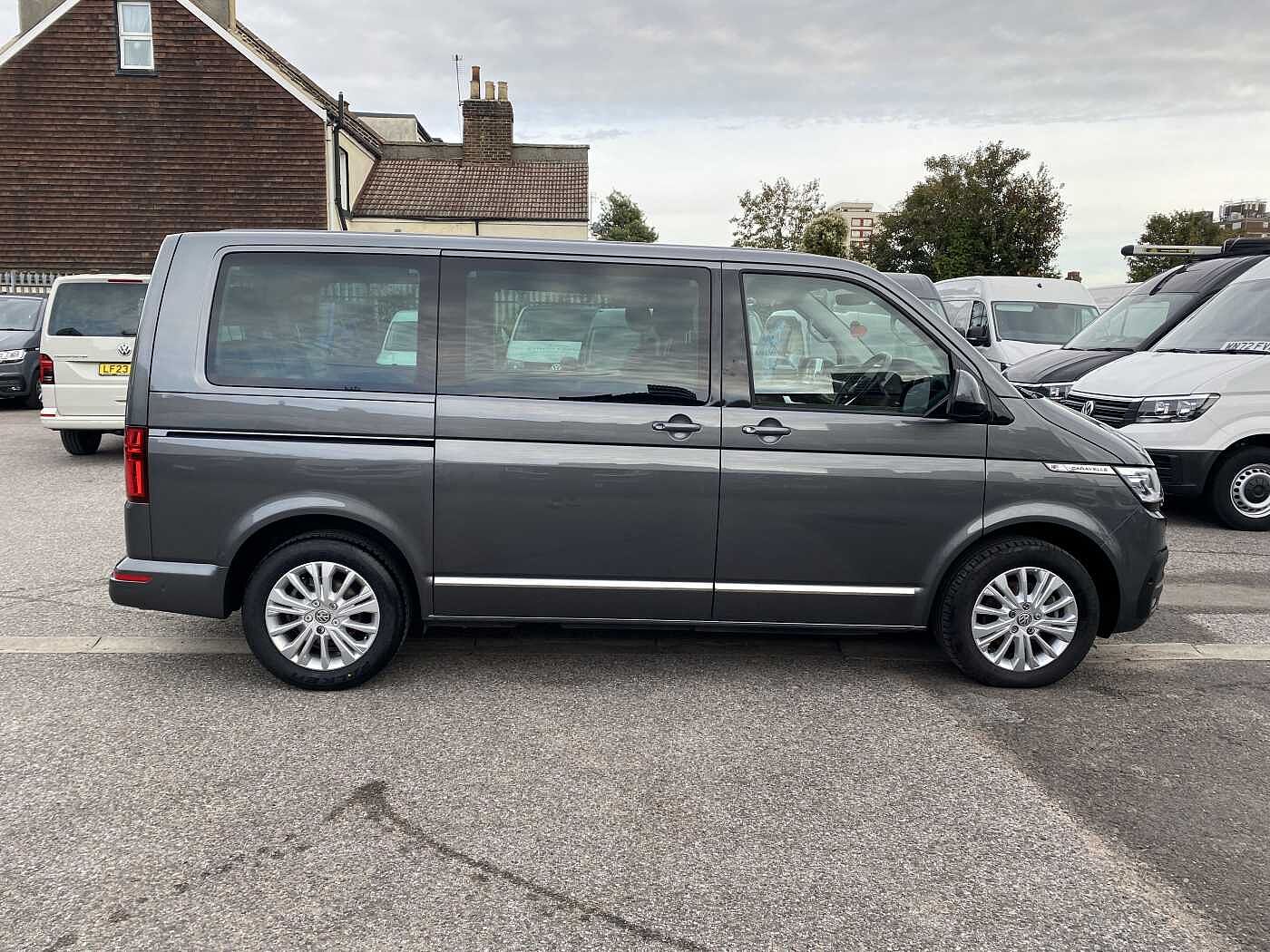 Volkswagen Caravelle Executive 2.0TDI 150 Eu6dTE BMT SWB DSG
