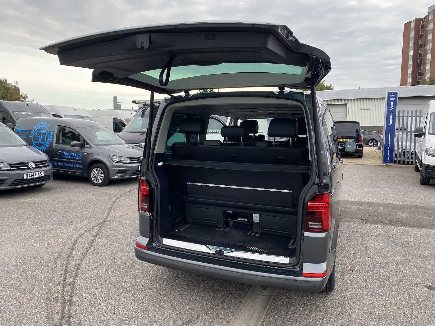 Volkswagen Caravelle Executive 2.0TDI 150 Eu6dTE BMT SWB DSG