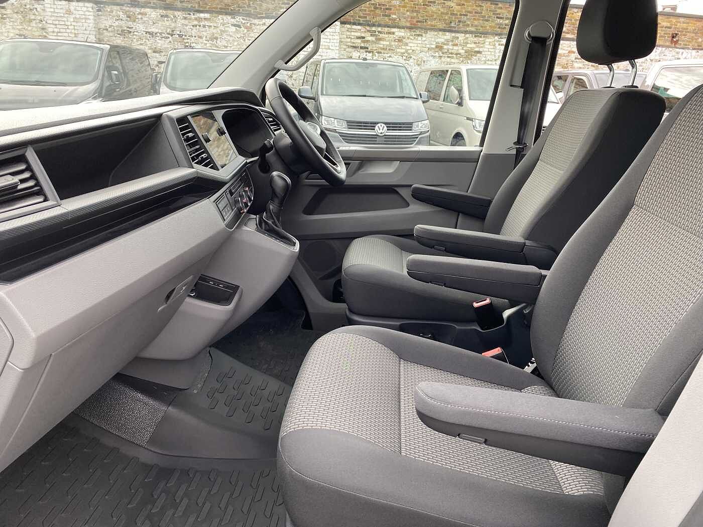 Volkswagen Transporter 2.0TDI 204ps T32 Highline BMT SWB PV D
