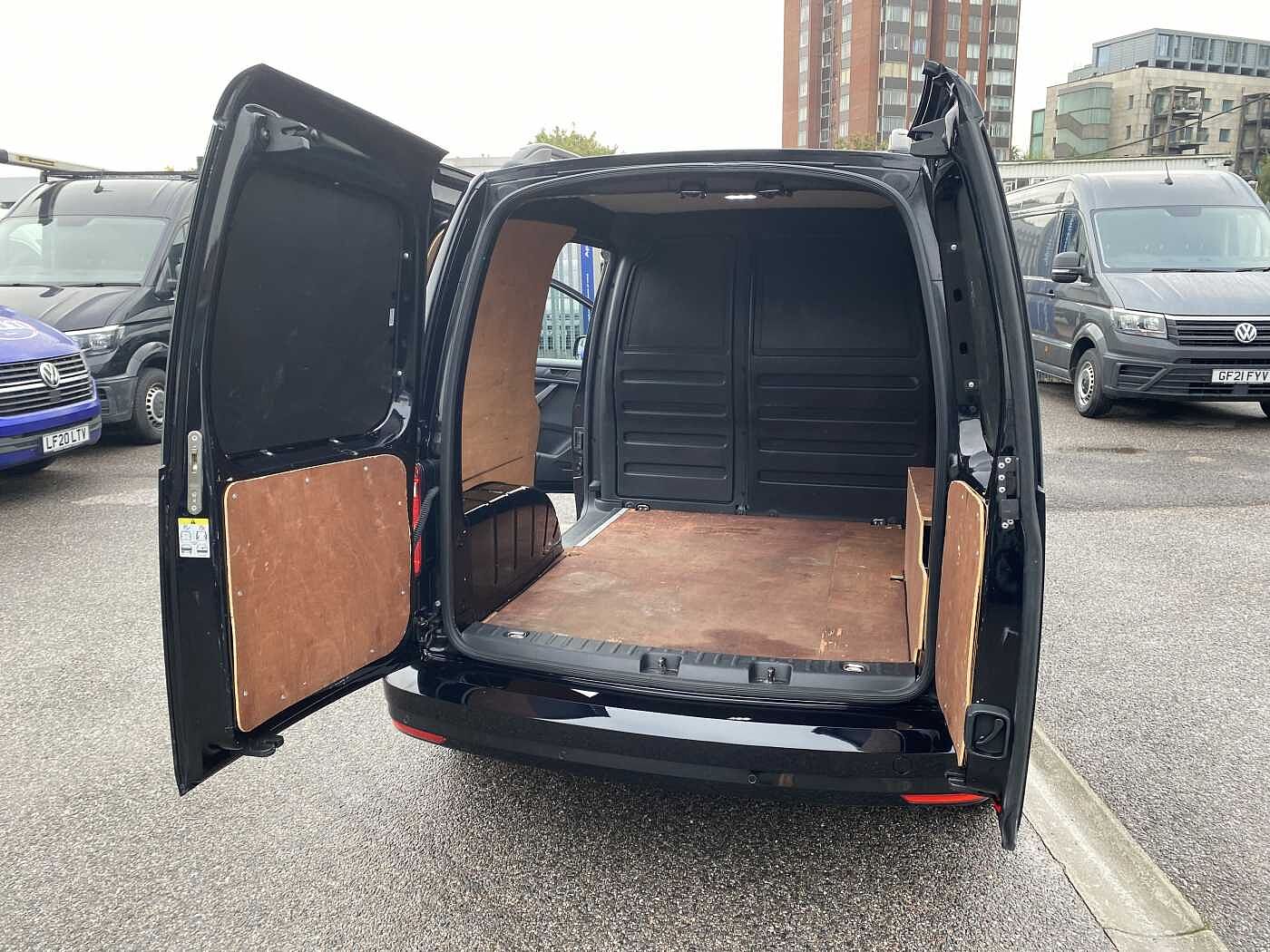 Volkswagen Caddy 2.0 TDI (102PS) C20 Highline BMT Panel Van