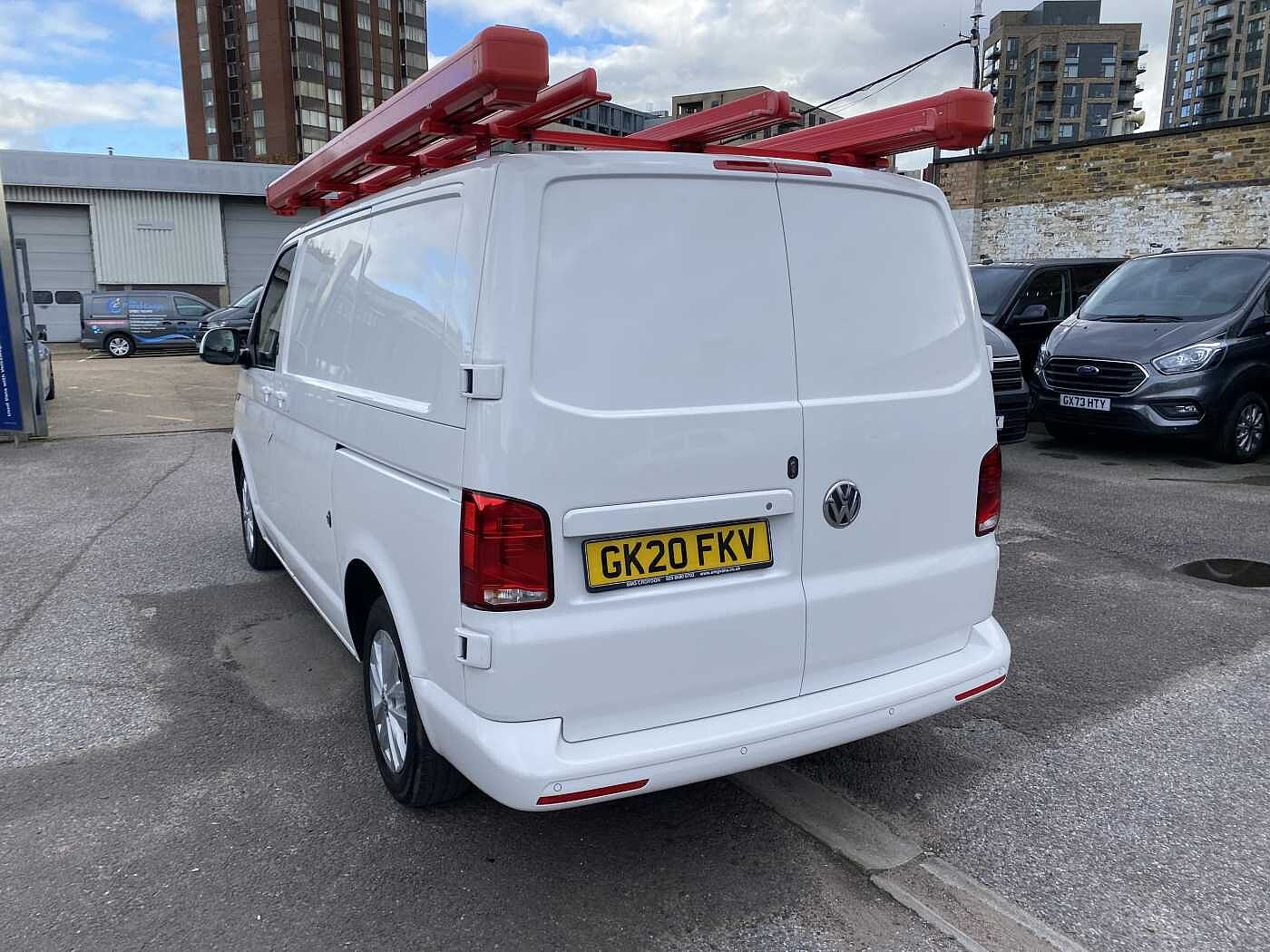 Volkswagen Transporter 2.0TDI 110ps T28 Highline BMT SWB PV