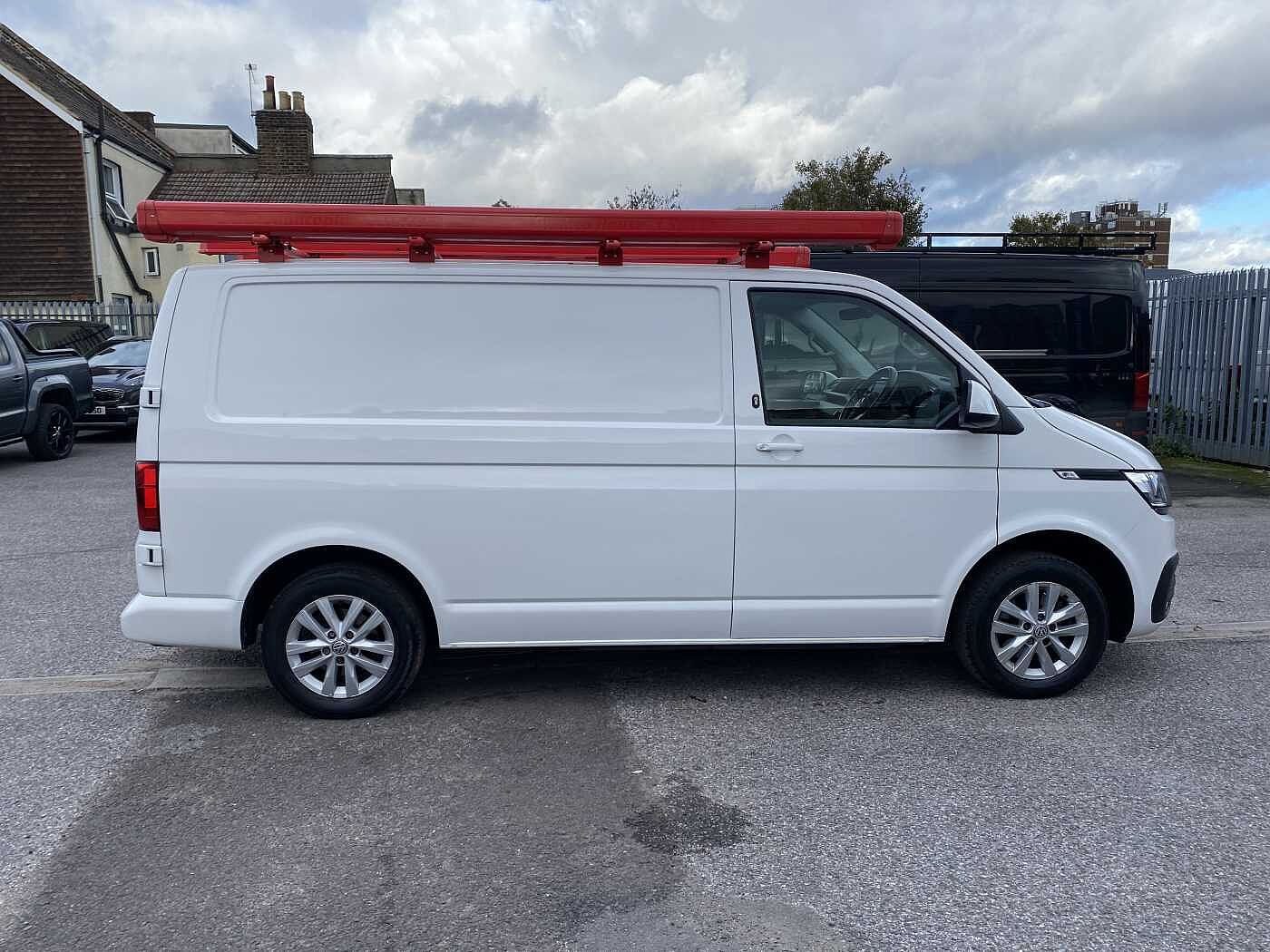 Volkswagen Transporter 2.0TDI 110ps T28 Highline BMT SWB PV