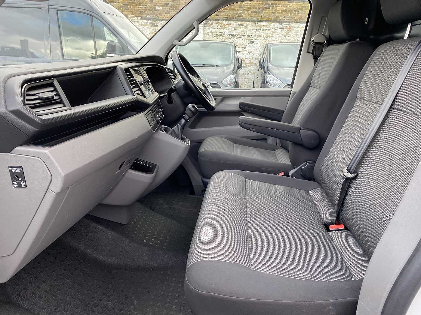 Volkswagen Transporter 2.0TDI 110ps T28 Highline BMT SWB PV
