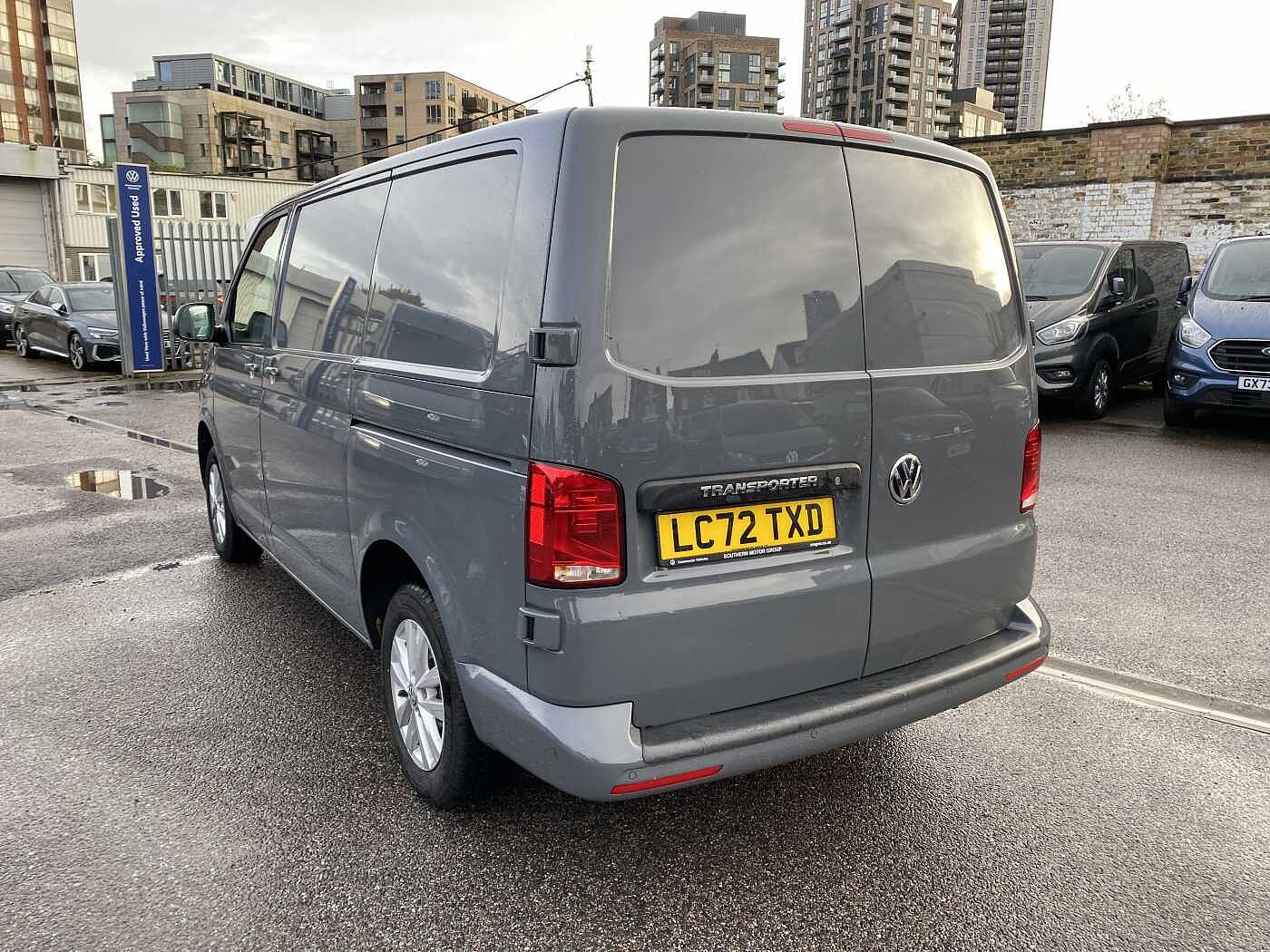 Volkswagen Transporter 2.0TDI 150ps T28 Highline BMT SWB PV D