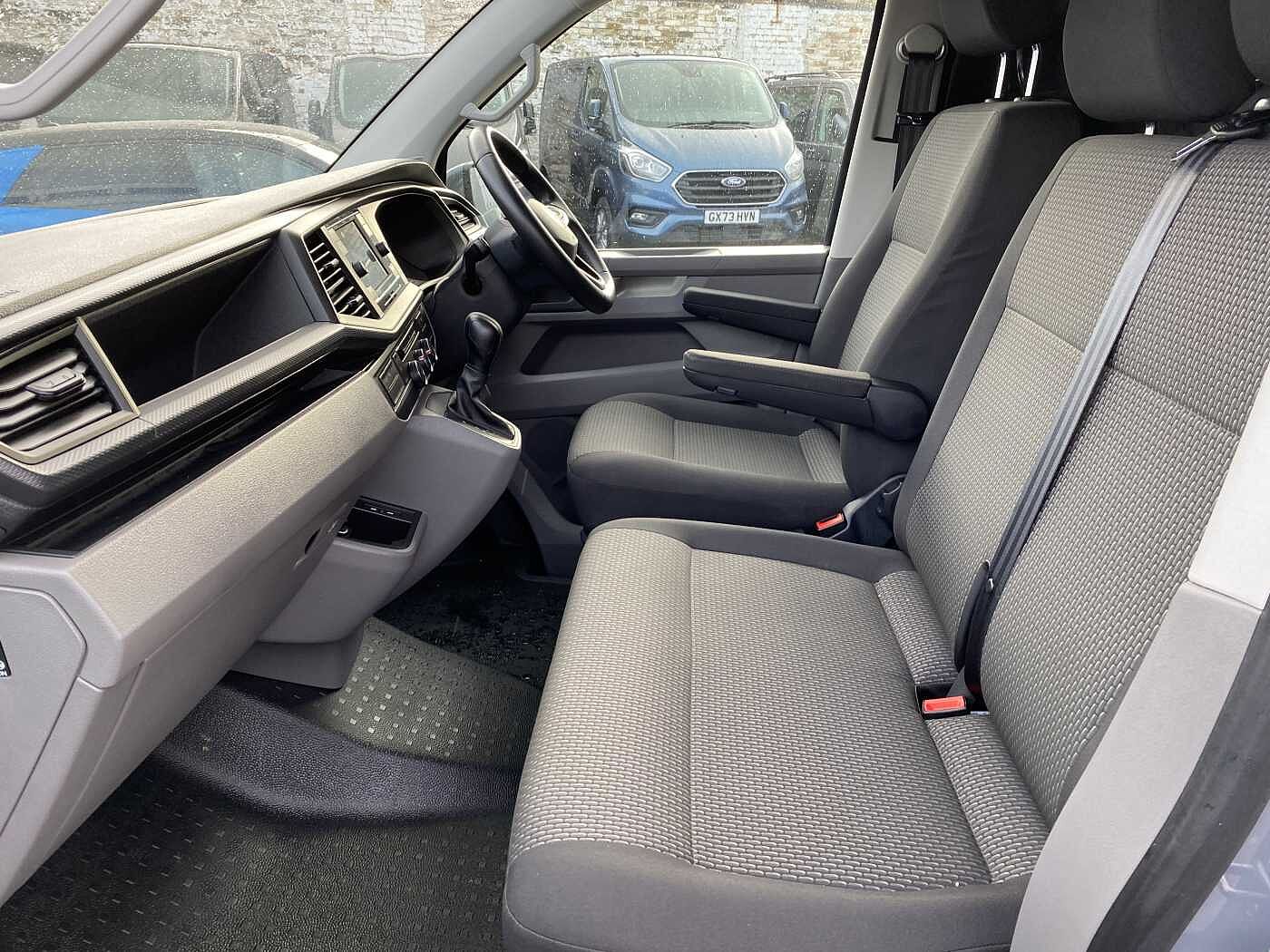 Volkswagen Transporter 2.0TDI 150ps T28 Highline BMT SWB PV D